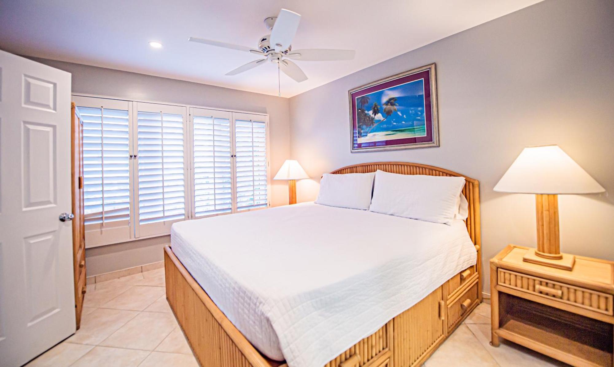 Seven Mile Beach Resort George Town Buitenkant foto